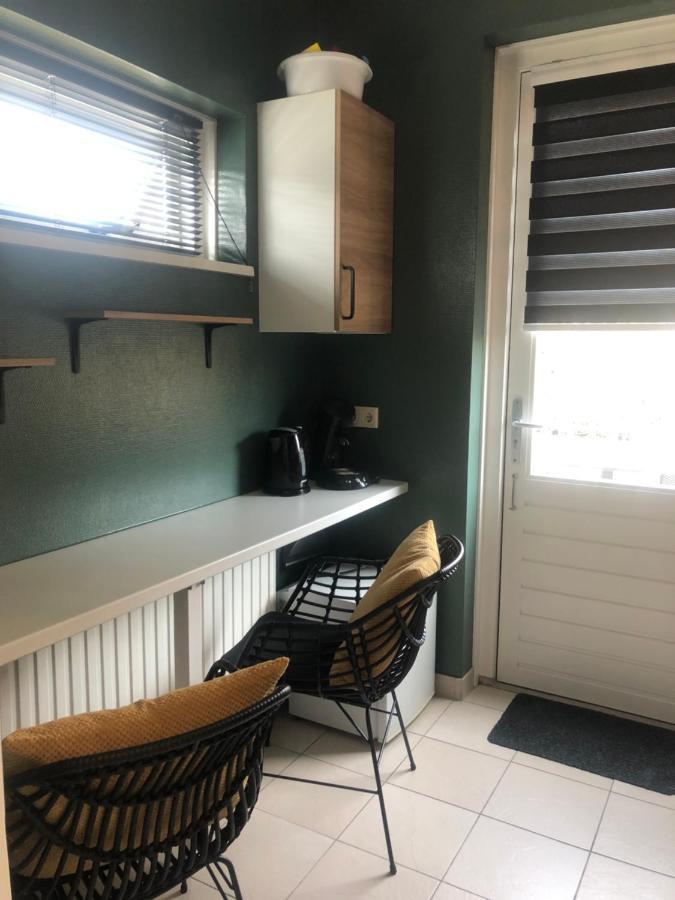 Nieboer Bed and Breakfast Vrouwenpolder Εξωτερικό φωτογραφία